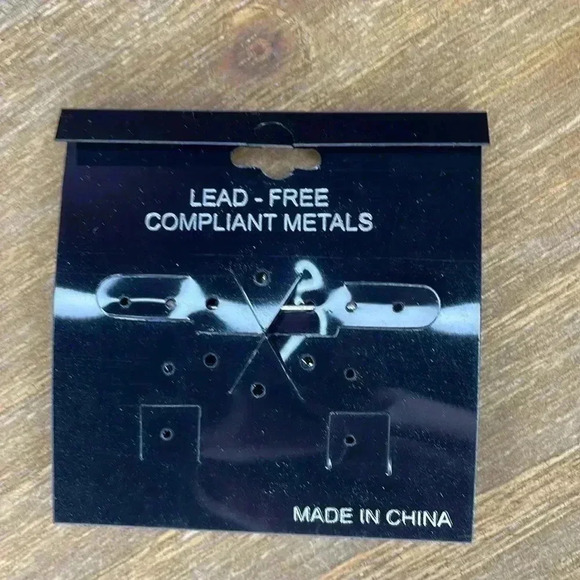 “I ❤️ Vegas” Genuine Austrian Crystal Brooch - Picture 3 of 4